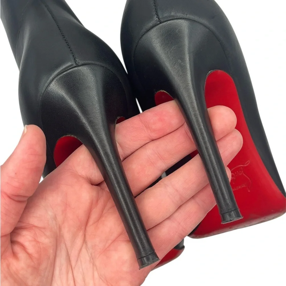 CHRISTIAN LOUBOUTIN Black Leather Ankle Boots Red Sole Size 37.5 / 7.5 Stiletto